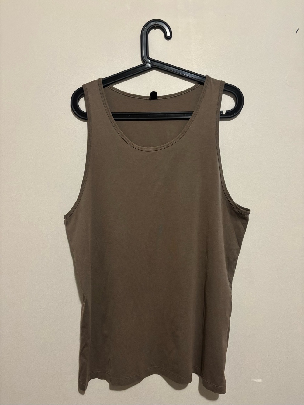 lululemon athletica Men's Sleeveless Tank Top in Brown